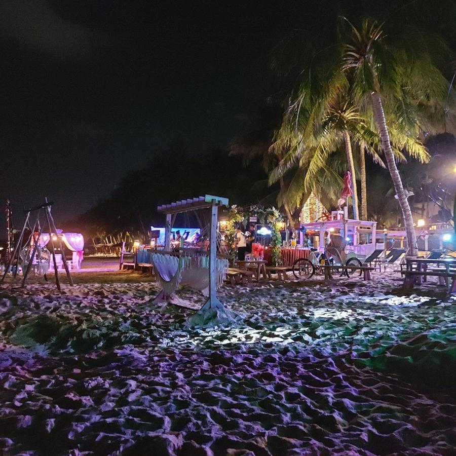 Victoria Phu Quoc Hotel Beachfront Night Market ภายนอก รูปภาพ