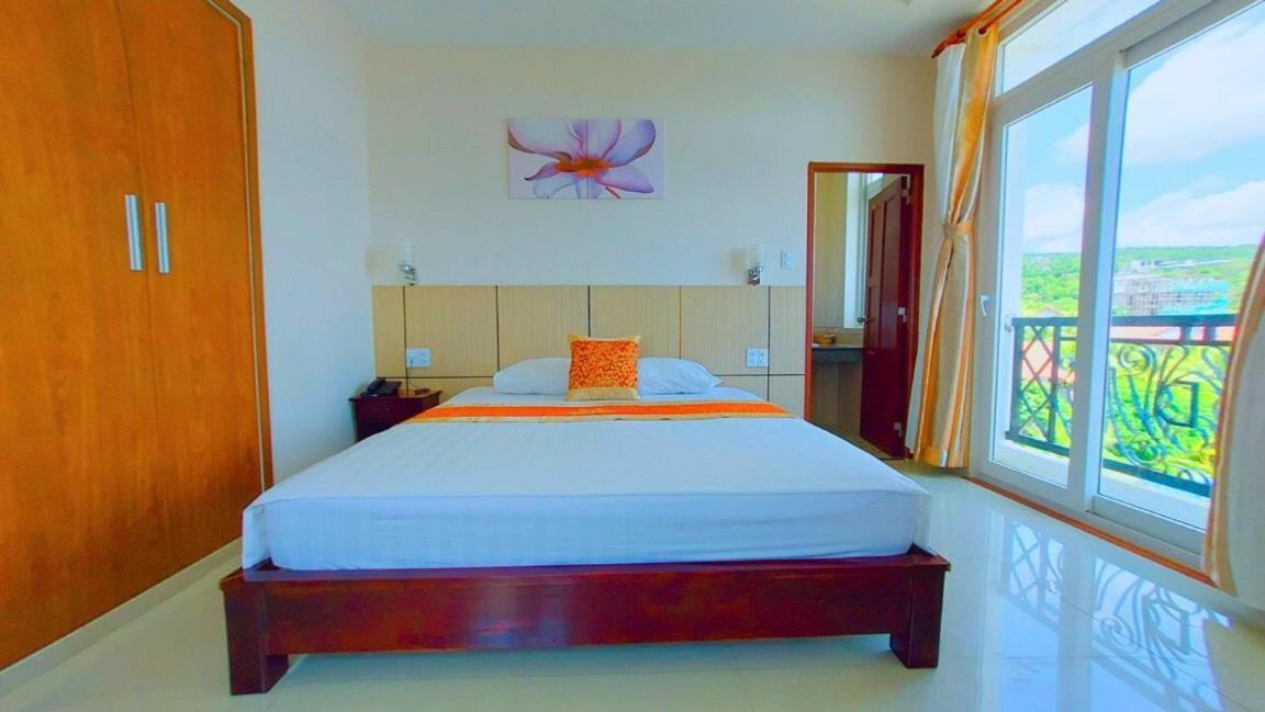 Victoria Phu Quoc Hotel Beachfront Night Market ภายนอก รูปภาพ